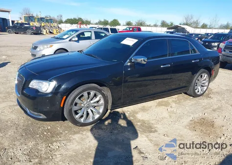 2018 Chrysler 300 Limited z USA, uszkodzony, nr VIN 2C3CCAEG5JH137002